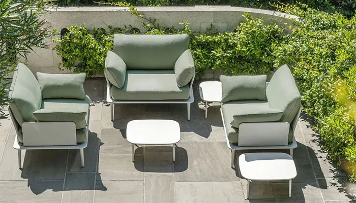 Arredo outdoor design: Reva Pedrali